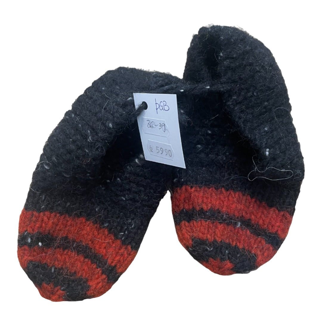 Woolen slippers by Þóra Ben Woolen slippers by Þóra Ben